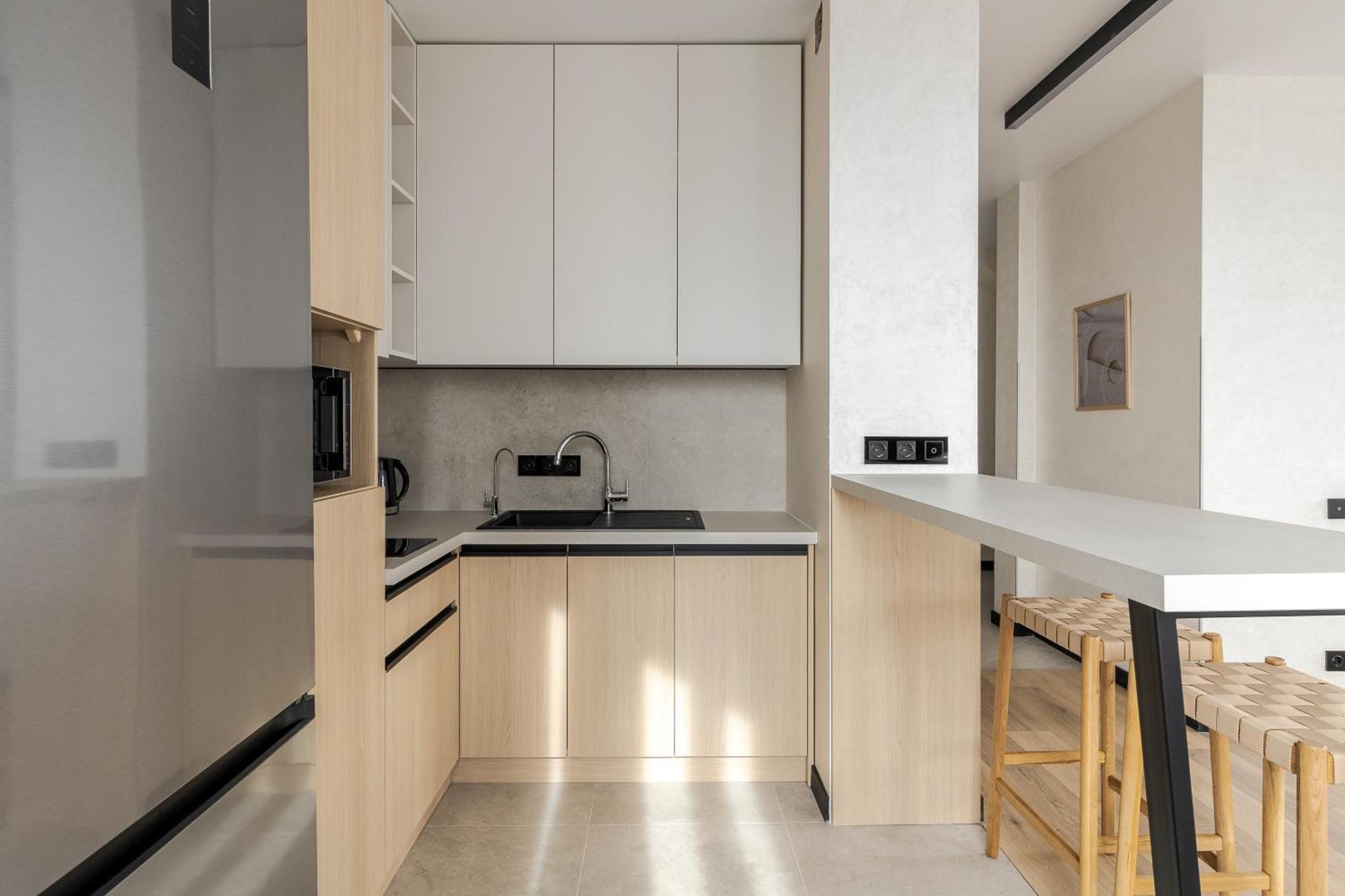 77 Views Apartments By Inshi Lviv Luaran gambar