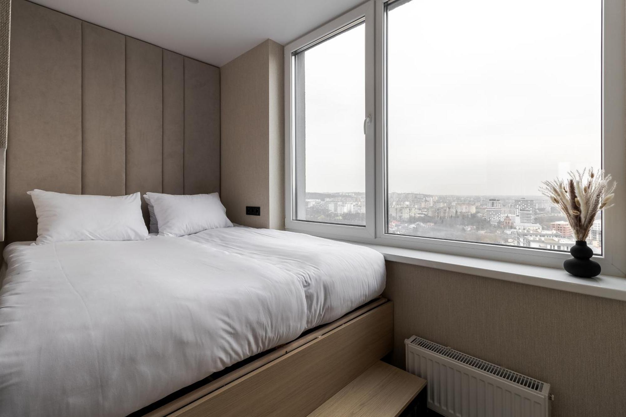 77 Views Apartments By Inshi Lviv Luaran gambar