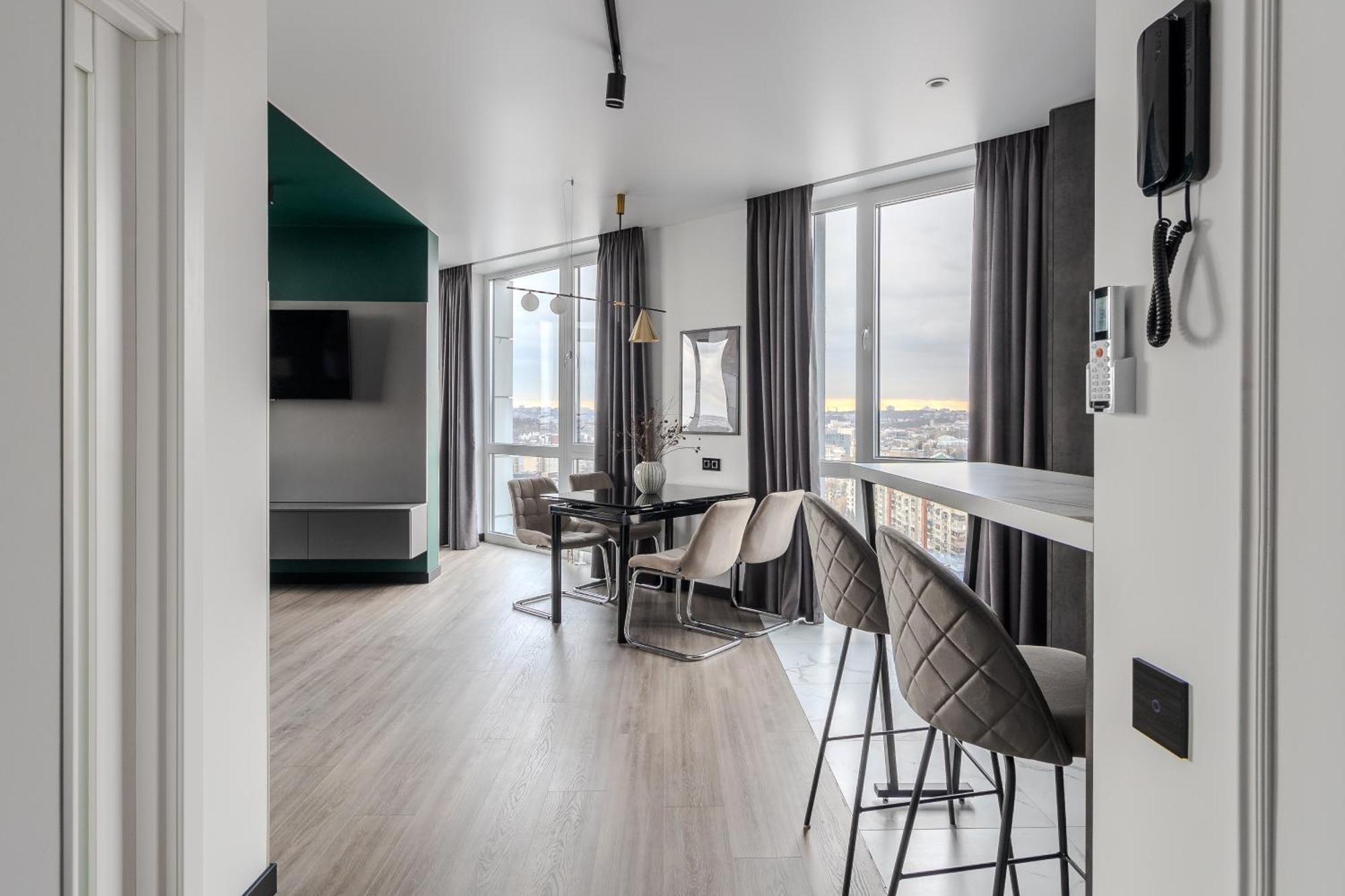 77 Views Apartments By Inshi Lviv Luaran gambar