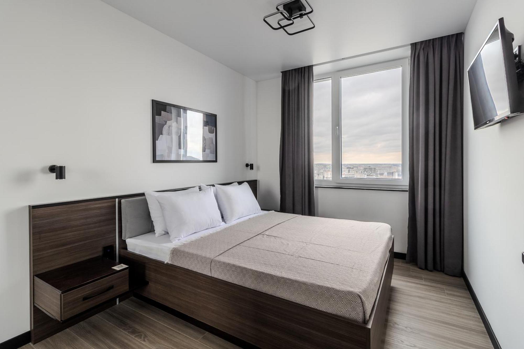 77 Views Apartments By Inshi Lviv Luaran gambar