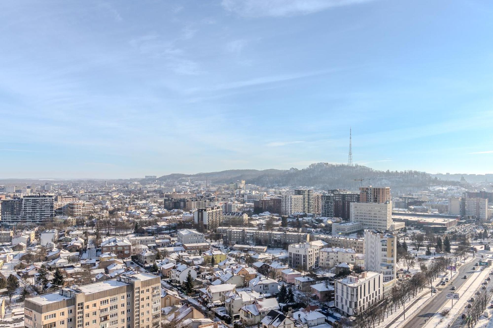 77 Views Apartments By Inshi Lviv Luaran gambar