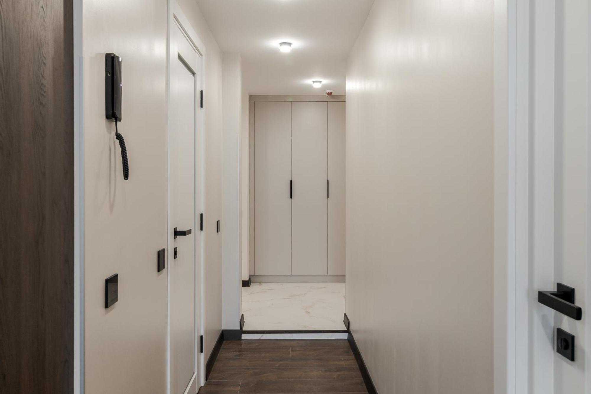 77 Views Apartments By Inshi Lviv Luaran gambar