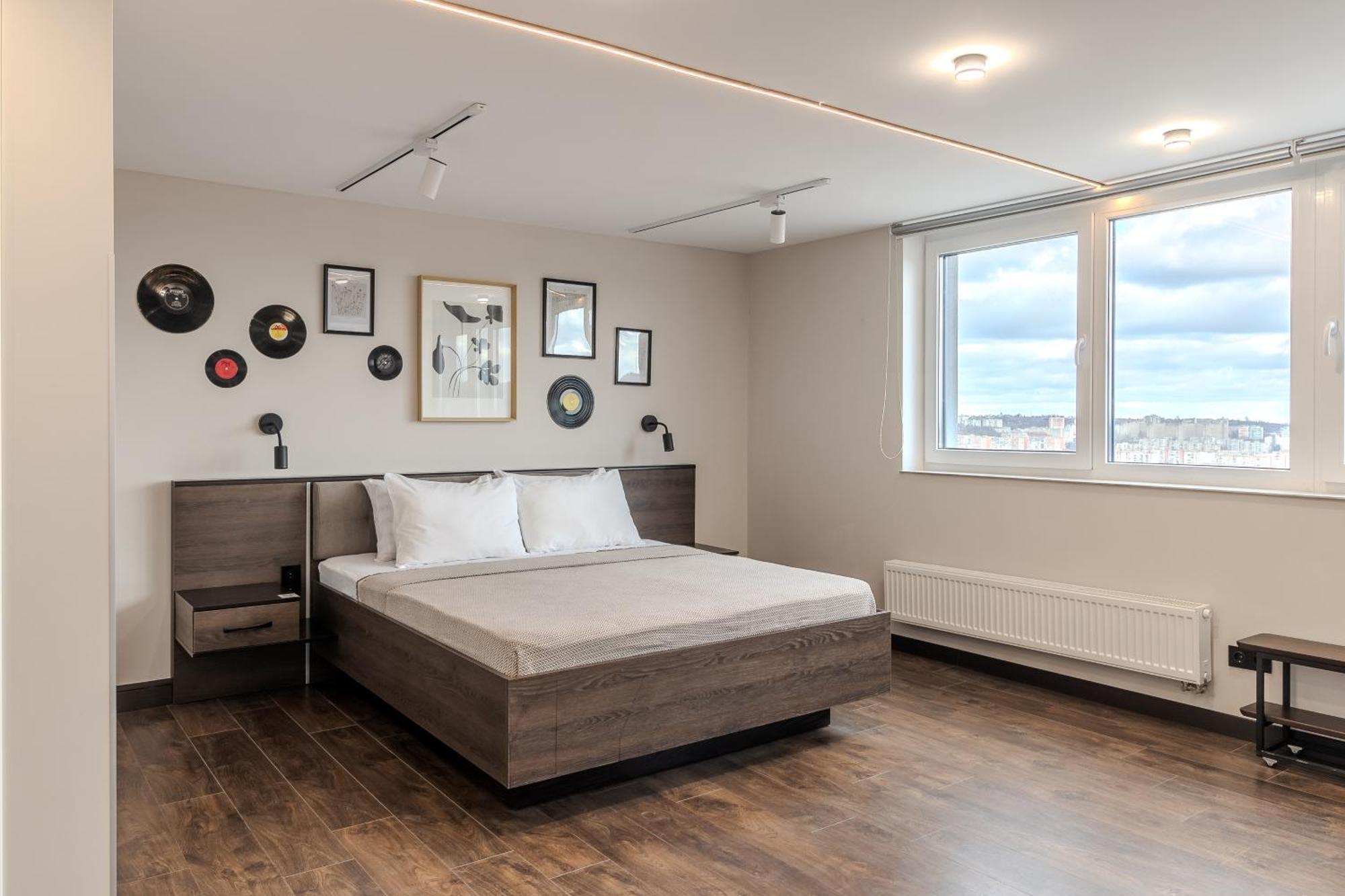 77 Views Apartments By Inshi Lviv Luaran gambar