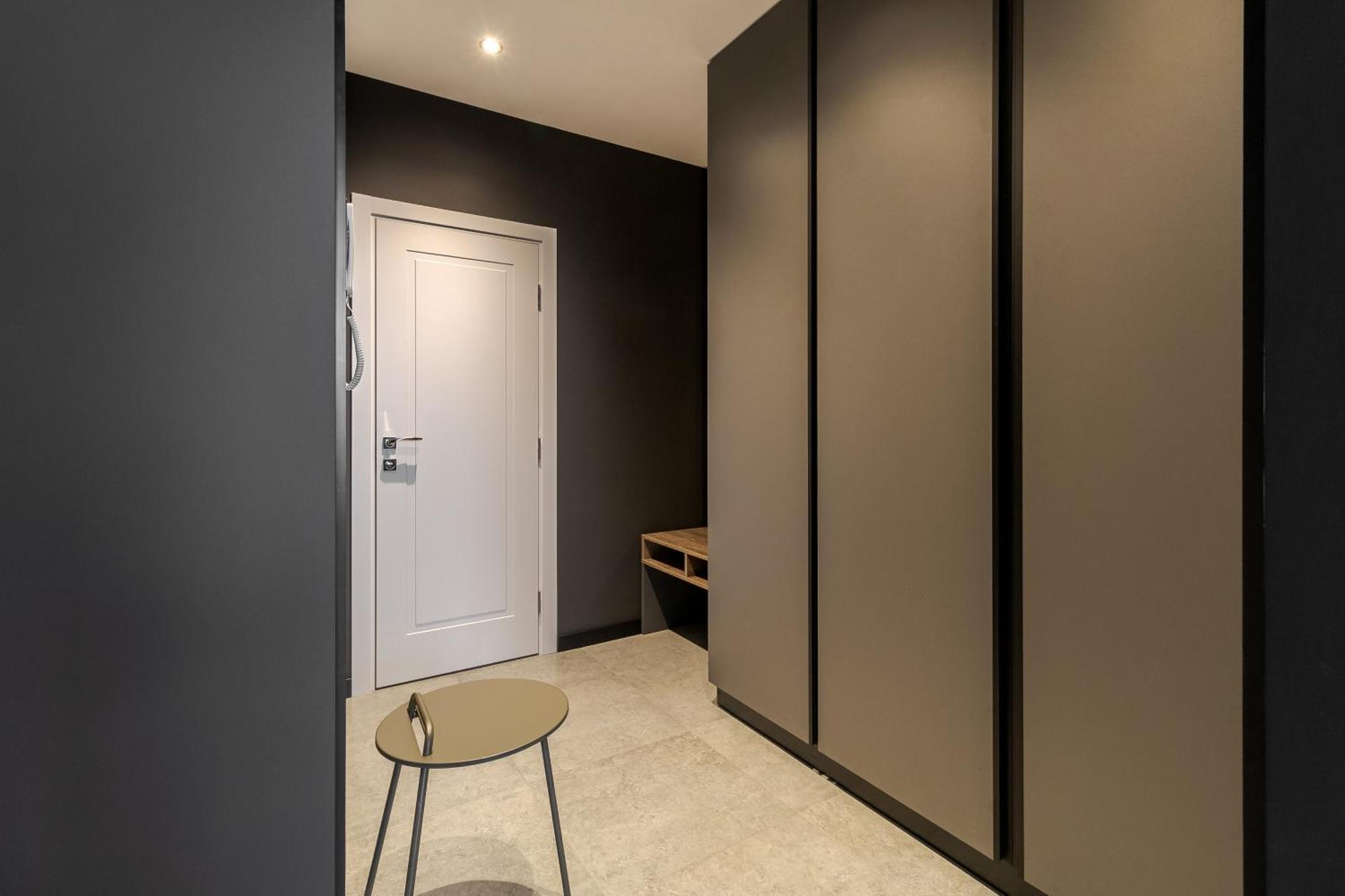77 Views Apartments By Inshi Lviv Luaran gambar