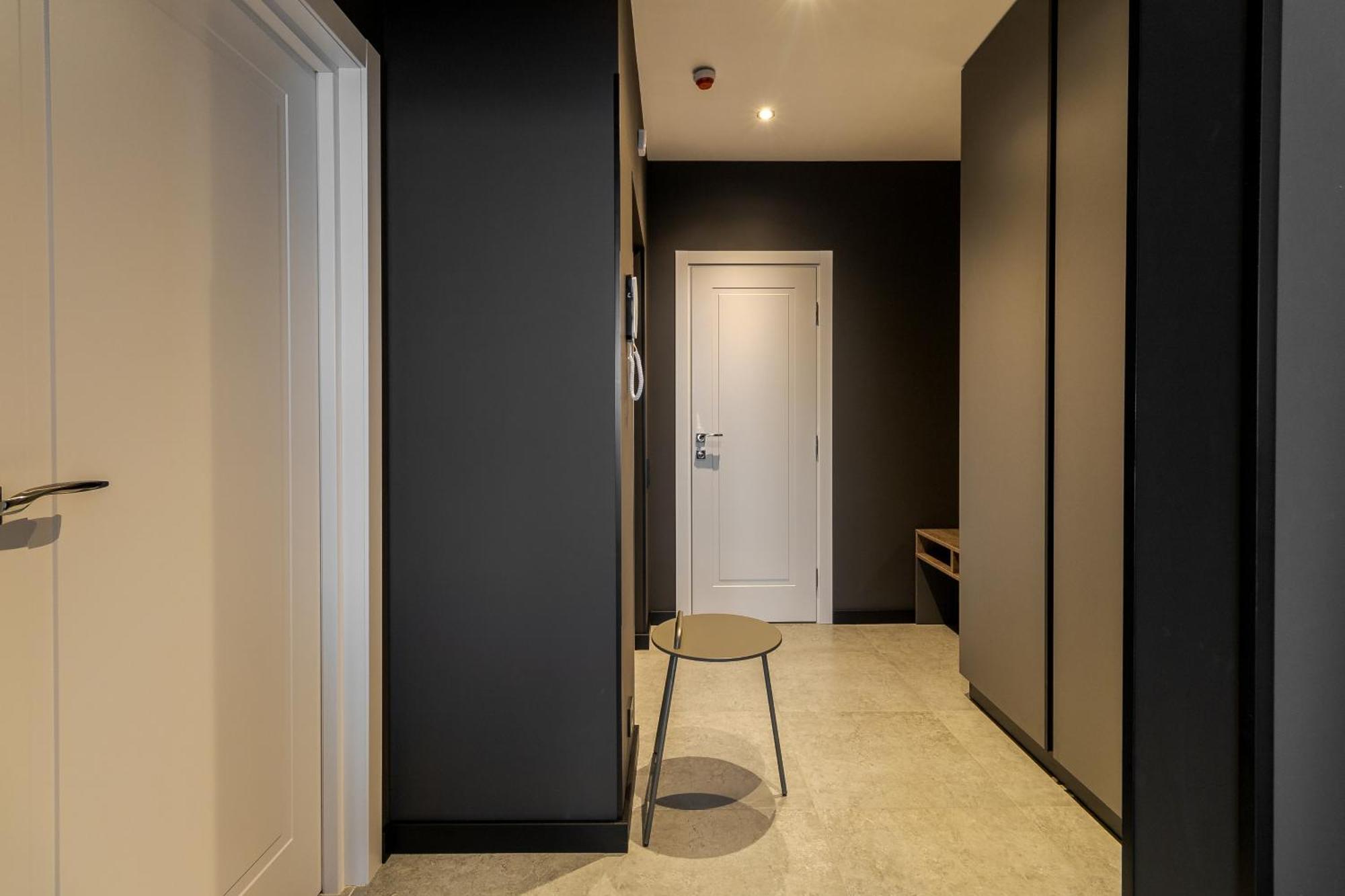 77 Views Apartments By Inshi Lviv Luaran gambar